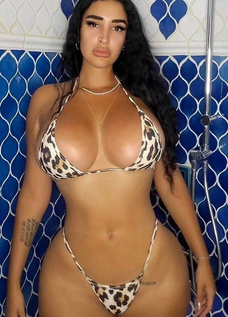 Tania Barbosa porno erotische bild