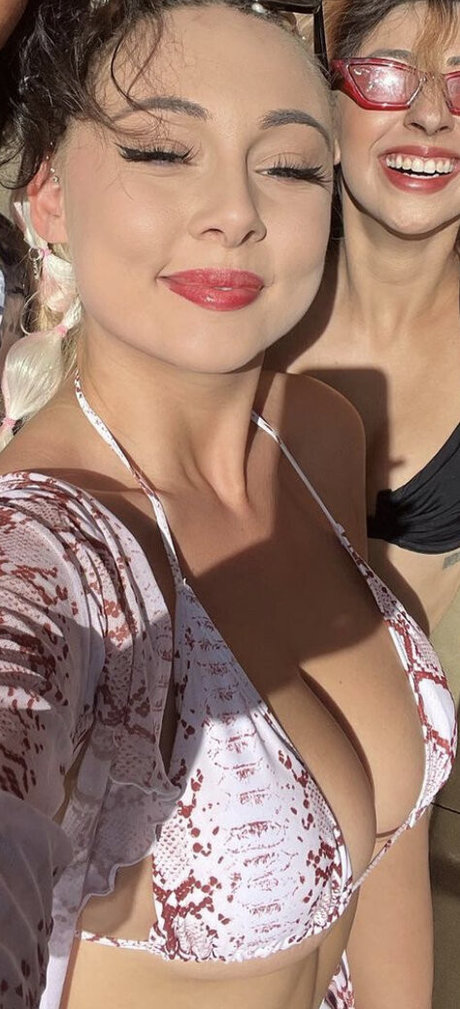 Cara Luby schauspielerin nackte galerie