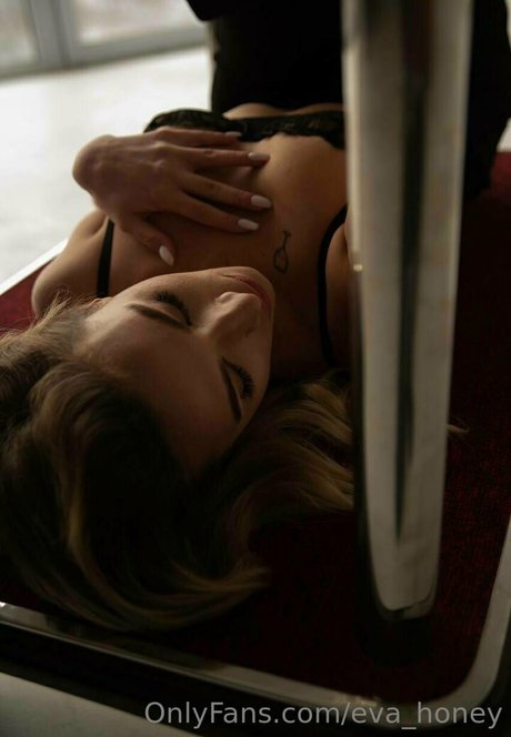 blonde heiße frau onlyfans freie erotische foto