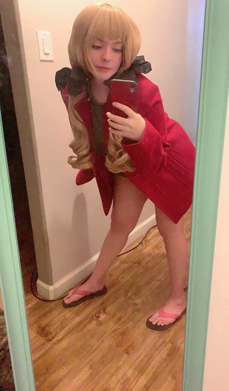 MegaMoeka model nackt fotos