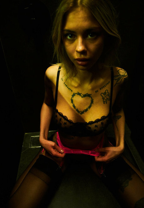 böse onlyfans perfekte schöne galerie