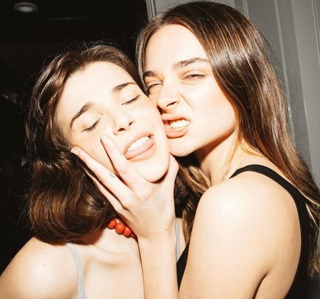 große titten college onlyfans kostenlose perfekte bild