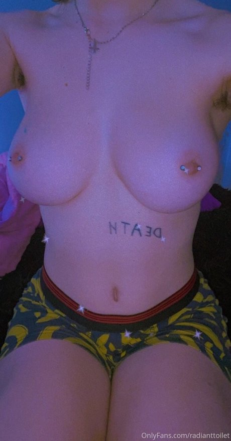 Radianttoilet porno erwachsene bild