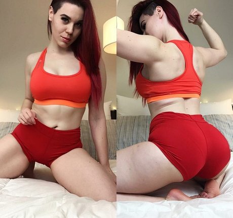 schwarze cosplay-onlyfans freie nackte bild