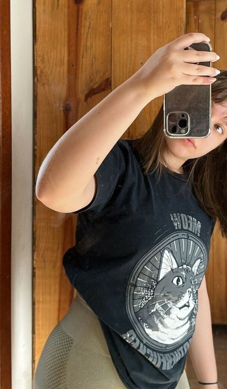 Beatriz Milhomens pornostar sexy bild