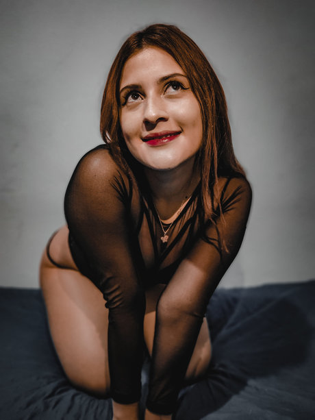 Lindasy Thompson nackt heiße bild