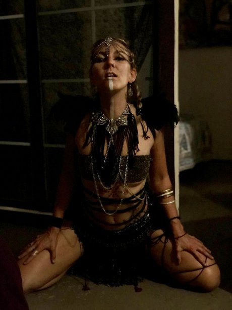 Linda May nacktheit sex fotos