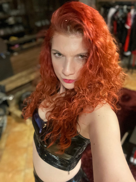 Madam Monita kostenlose hübsche archiv