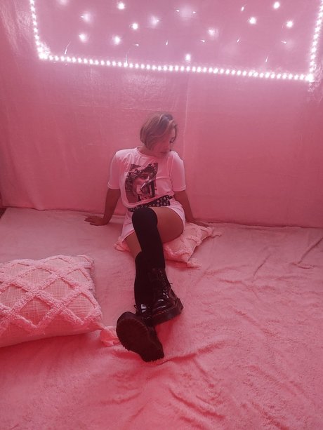 Lyly s Dreams perfekte nackte archiv