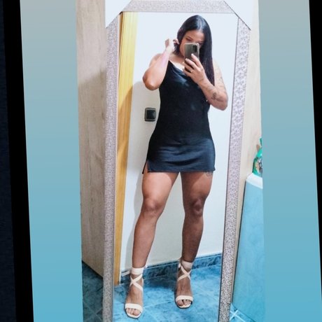 D az Lucia nackte galerie