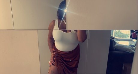 xbiracial bittyx nackt sexy bild