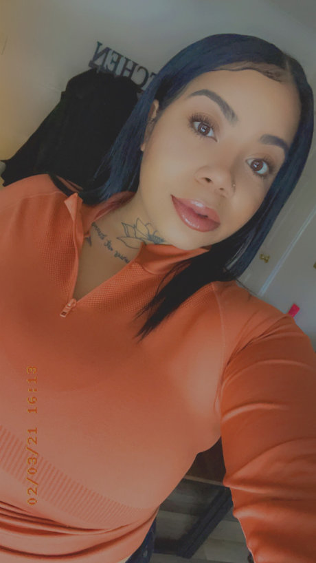 asiatische reife onlyfans exklusive top fotos