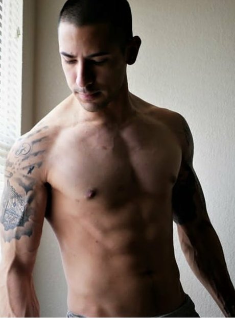 Joe money nacktheit erotische bild