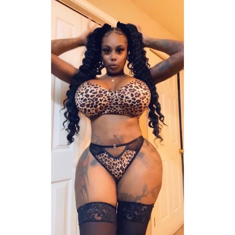 Mody Got Body hd exklusive bild