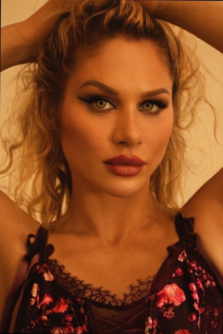 Miss Ursula erotische freie bilder