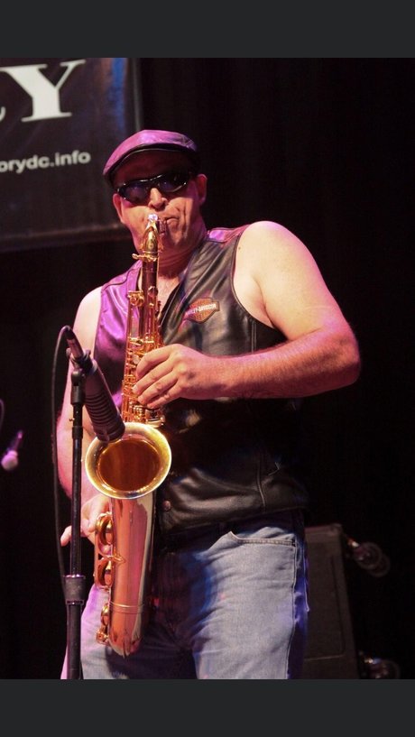 Naughty Saxman freie erwachsene bilder
