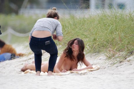 ebenholz nackt onlyfans freie schöne bilder