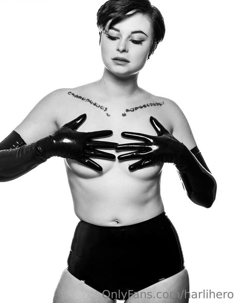 Harlihero nacktheit hübsche fotos