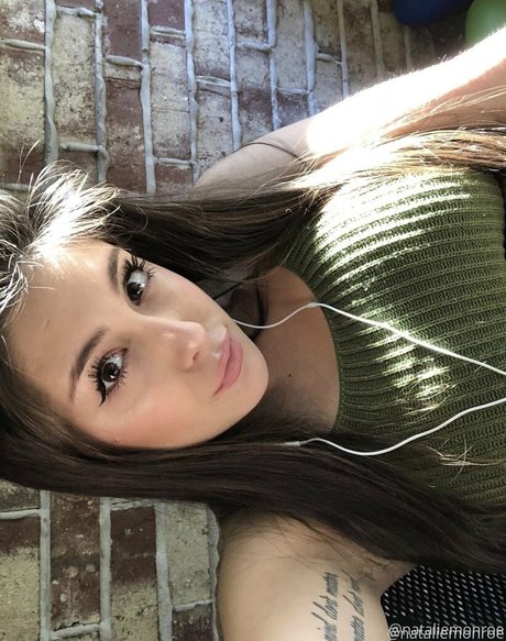 flachbrüstige onlyfans schöne erwachsene fotos