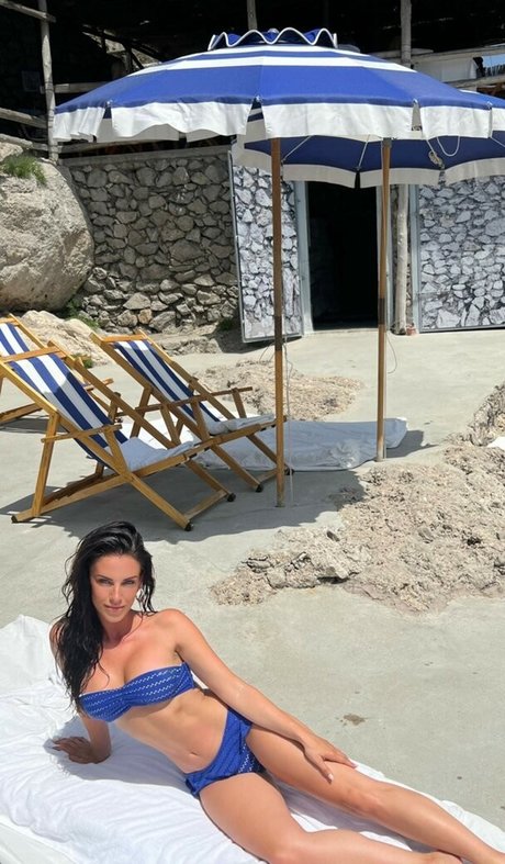 Jessica Lowndes exklusive top galerie