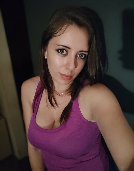 stiefschwester onlyfans nacktheit kostenlose archiv