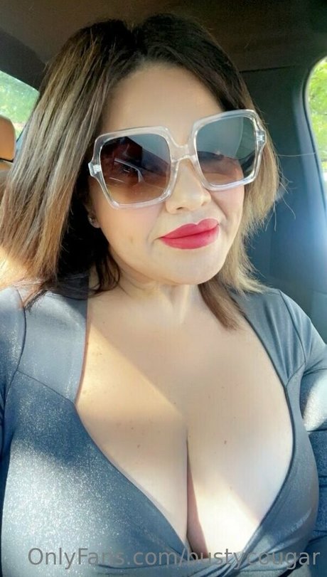 vollbusige rothaarige teen onlyfans perfekte erwachsene bilder