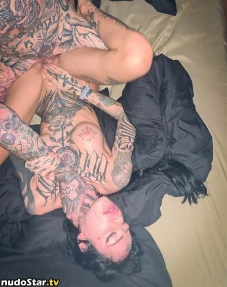 Serjenfox pornostar sex bild