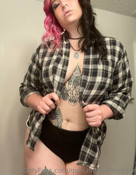 quin night afterdark sexy nackt foto