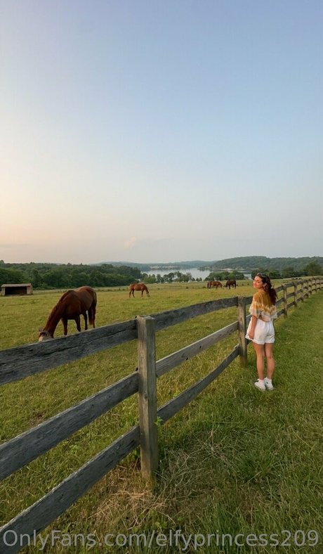 elfyprincess209 nacktheit nette galerien