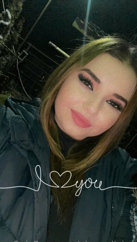 alessadivine hd nacktheit archiv