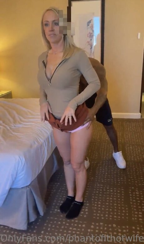 PhantomHotwife porno xxx archiv