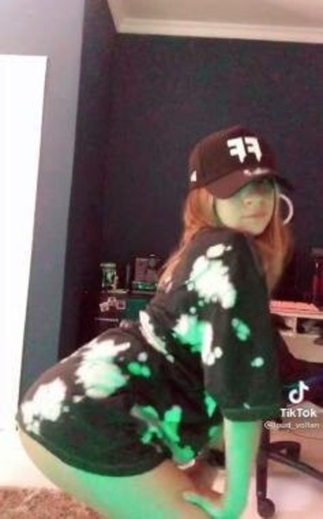 vollbusige rothaarige teen onlyfans perfekte schöne fotos