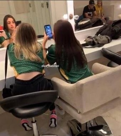 Loud Mii model freie galerien