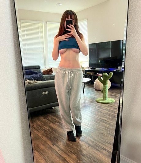 Emiyuh heiße pornographische galerien