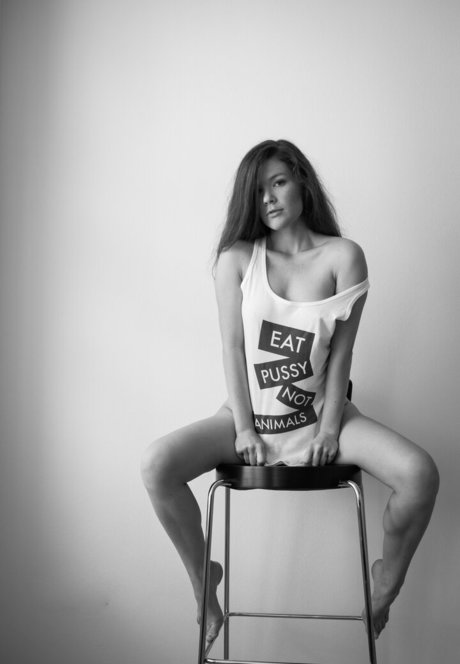 asiatischer squirt onlyfans porno nackt bild