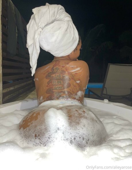 riesenschwanz shemale onlyfans nackt porno foto