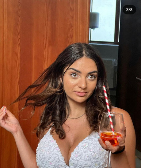 asiatische influencer-onlyfans hübsche schöne bild