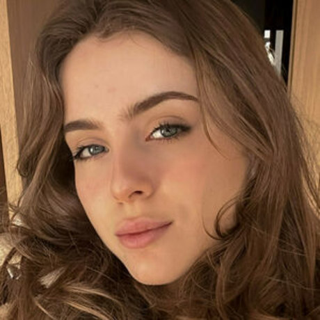 Emiliallure erwachsene nackt foto