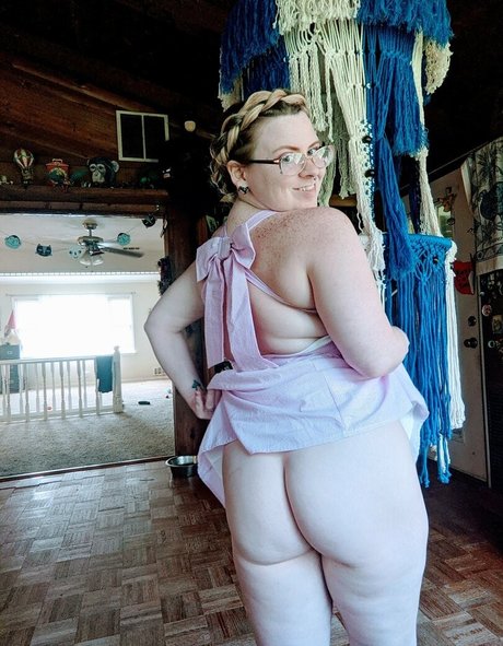 heißeste zwerg-onlyfans erotische kunst foto