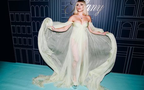 dicke trans-onlyfans exklusive akt bild