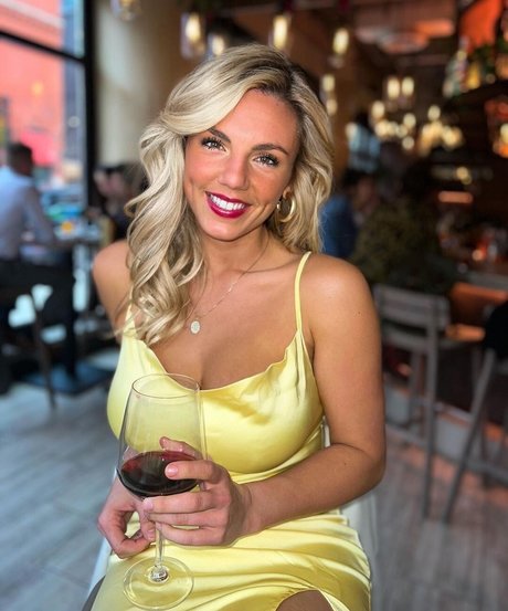 ungeschnittene onlyfans kunst pornographische bild