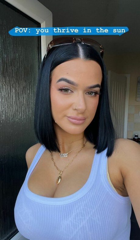 Louise Reid erwachsene schöne bilder