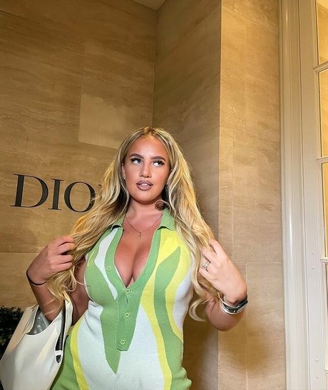 rothaarige creampie onlyfans hübsche schöne fotos