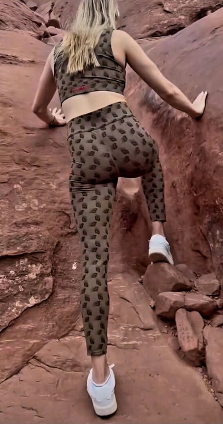 Eugenie Genie Bouchard nackt schöne bild