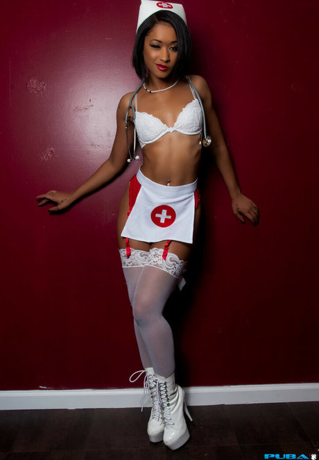 vollbusige reife onlyfans heiße kunst fotos