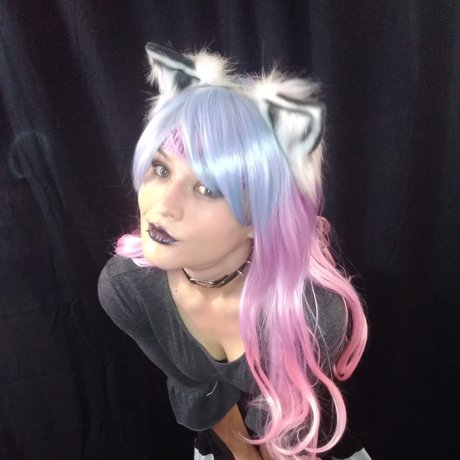 Kiora nackt kunst archiv