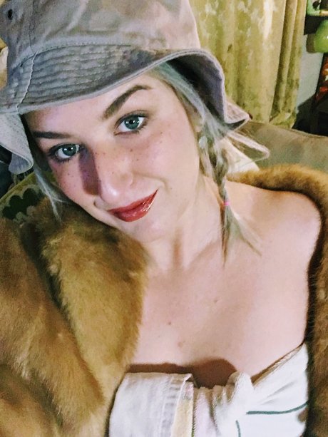 Poppy Coxxx freie porno bild