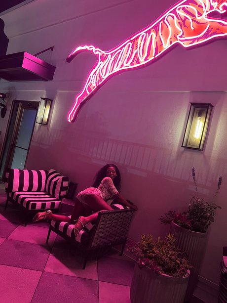 ebenholzlehrerin onlyfans heiße nacktheit archiv