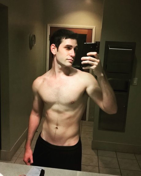 Redleafzach porno pornostar foto