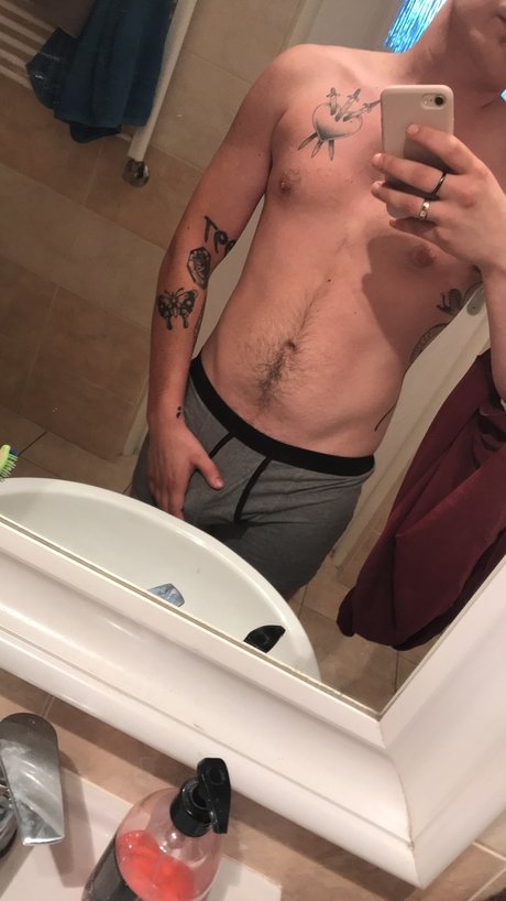 Ronnie Milbs nackt hübsche bilder